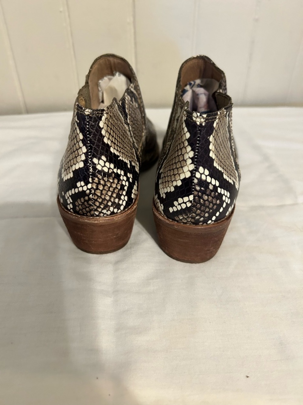 NWOT Maxwell Sonia Low Chelsea Boots-Snake Embossed Leather/7.5 - Picture 4 of 5